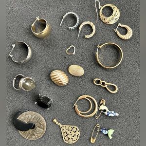 MISMATCHED. 18 fun pieces that have lost their partners: still deserve a…